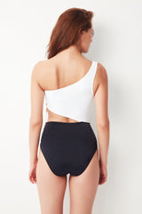 Kim - OYE Swimwear